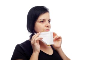 N95マスクのフィット確認法を正しく行うには？